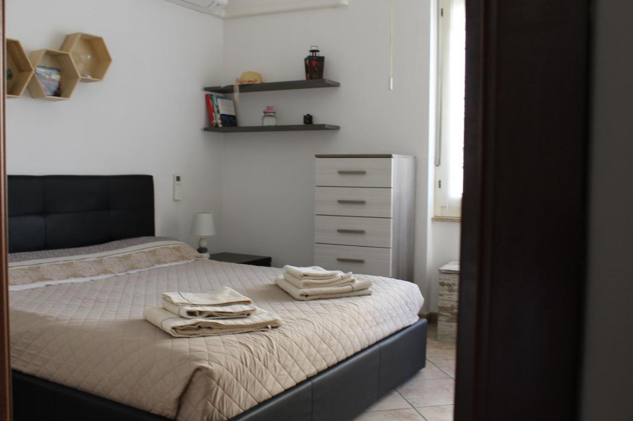 Lovely Sardinia Apartment Porto Torres Exteriör bild